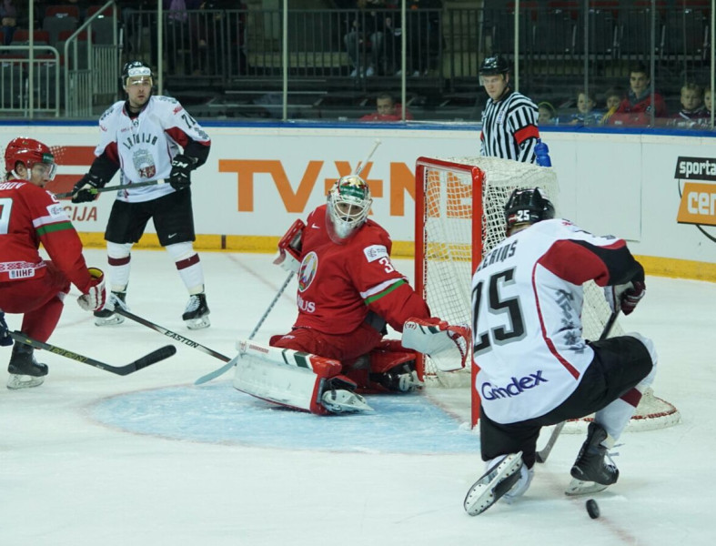 Latvijas izlasei pirmajā mājas spēlē neveiksme pret baltkrieviem