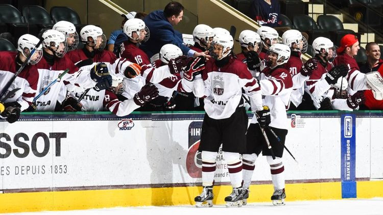 U18 hokejistiem priekšā čempionu un mājinieku pārbaudījums