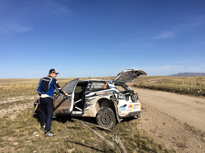 Latvala pēc Argentīnas WRC rallijā piedzīvotās avārijas nonāk slimnīcā