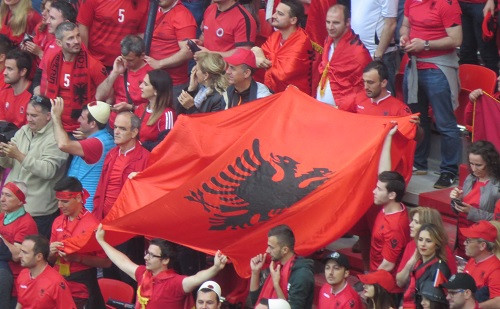 Novickis no "Euro 2016" : liecinieks Albānijas laimei un angļu trādirīdim?