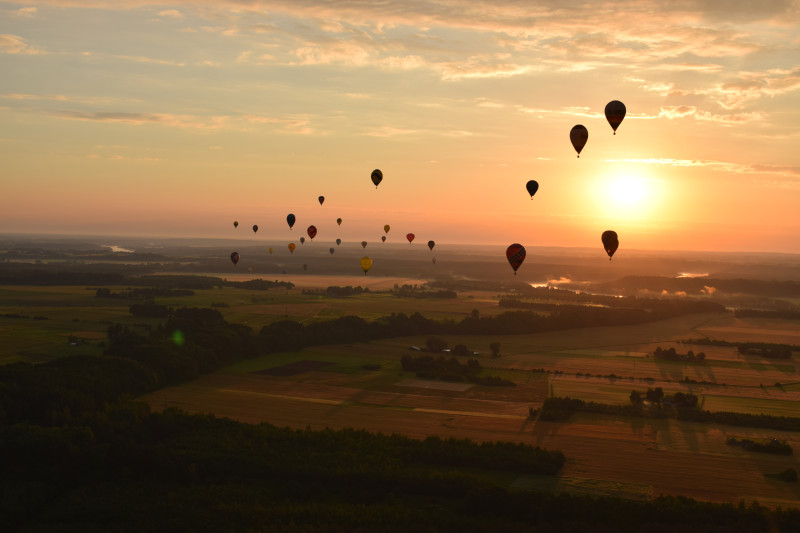 Gaisa balons “Latvija” ar piloti Ievu Šķēli piedalās 2.Sieviešu Pasaules čempionātā karstā gaisa sporta baloniem