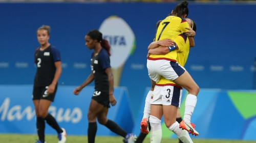 ASV, Brazīlijas un Vācijas sieviešu futbola izlases dominē, bet nespēj uzvarēt