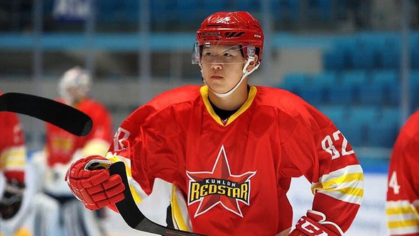 Pekinas "Kunlun Red Star" vienojas ar četriem ķīniešu hokejistiem