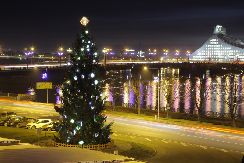 Aicina pieteikt projektus Rīgas Ziemassvētku egļu  noformējuma veidošanai