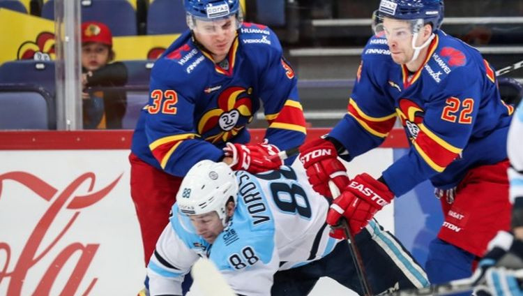 Kulda un "Jokerit" sagrauj no Rīgas atbraukušo "Metallurg Nk"