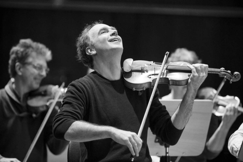Festivālā “Eiropas Ziemassvētki” Sinfonietta Rīga uzstāsies kopā ar izcilo vijolnieku Florianu Dondereru