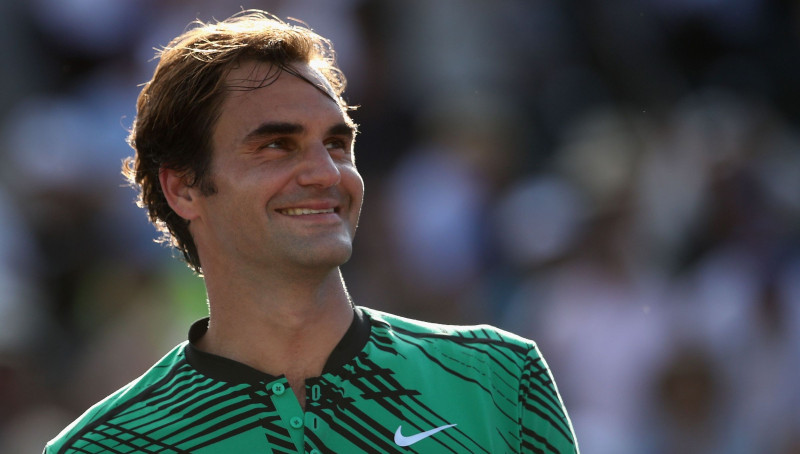 Federers atspēlē divas mačbumbas pret Berdihu