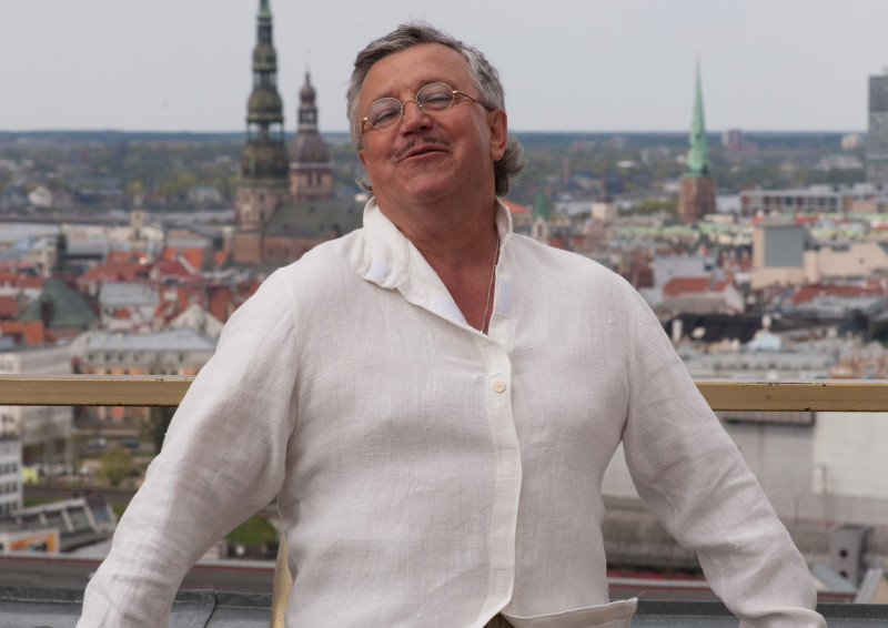 Aktieris Andris Bērziņš 65 gadu jubileju atzīmēs  ar “Tobāgo!” izrādi Jelgavā
