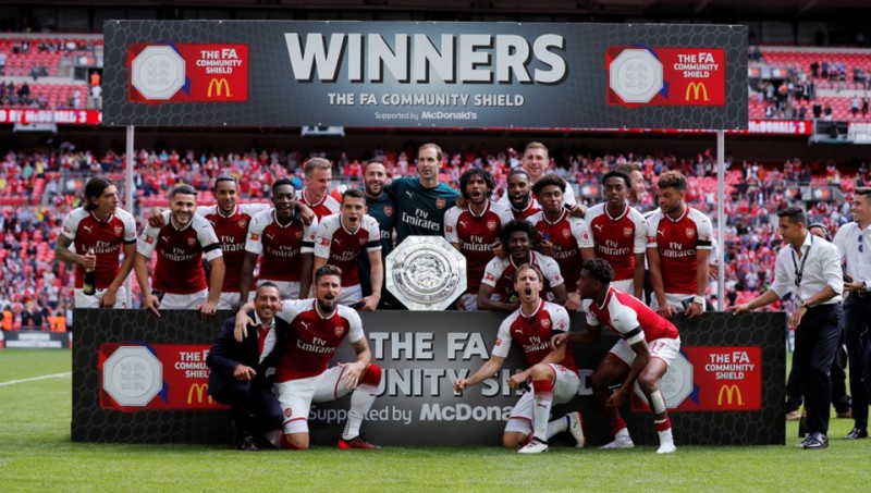 ''Arsenal'' vēlu izglābjas un pendelēs iegūst "Community Shield"