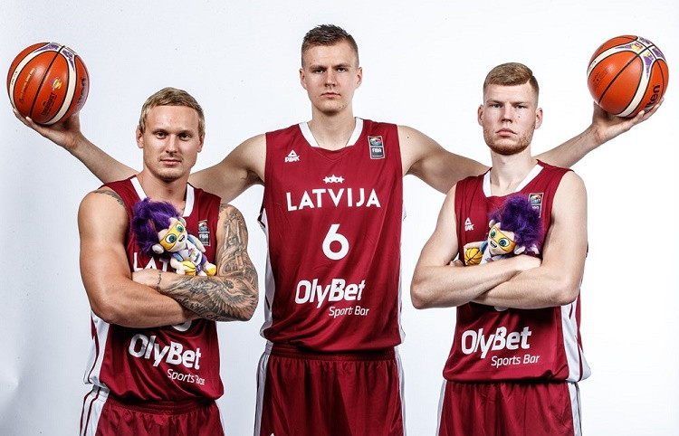 Latvijai starta cīņa pret Eiropas čempionātos vēl neuzvarēto Serbiju