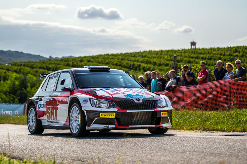 Latviešu SRT rallija komandas pilots Grjazins līderis pēc Slovēnijas rallija pirmās dienas