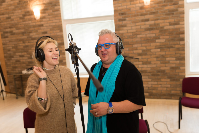 Latvijas dievnamos un koncertzālēs muzicēs duets ar eņģeļa balsīm: Ieva Kerēvica un Sergejs Jēgers