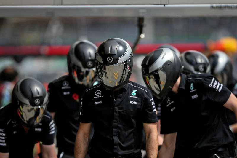 Bruņoti noziedznieki Brazīlijā aplaupa "Mercedes" F1 komandas darbiniekus