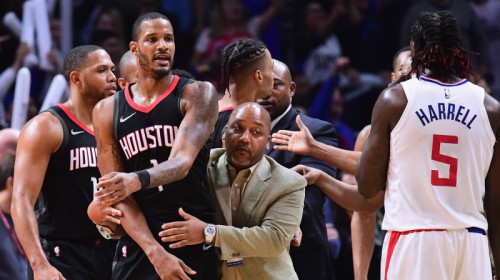"Rockets" šokā par "Clippers" nesodīšanu, Ariza un Riverss salīgst mieru