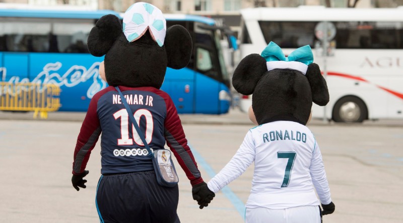 Valentīndienas romantika: Ronaldu pret Neimāru un "Real" pret PSG