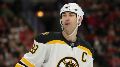 41 gadu vecais Bostonas "Bruins" kapteinis Hāra pagarina līgumu
