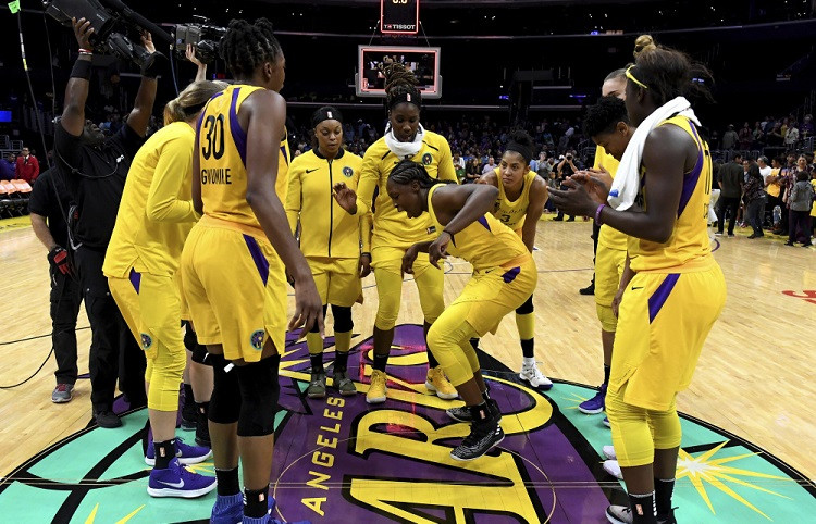 WNBA būs jaunas čempiones: "Lynx" zaudē "būt vai nebūt" spēli Losandželosā