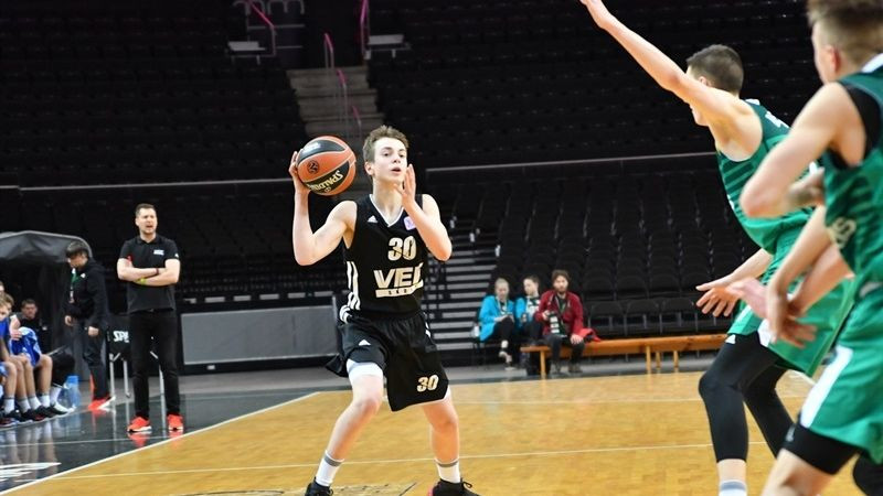 LBL2: Krūmiņam 35 punkti, "VEF skola" uzvar VEFu duelī