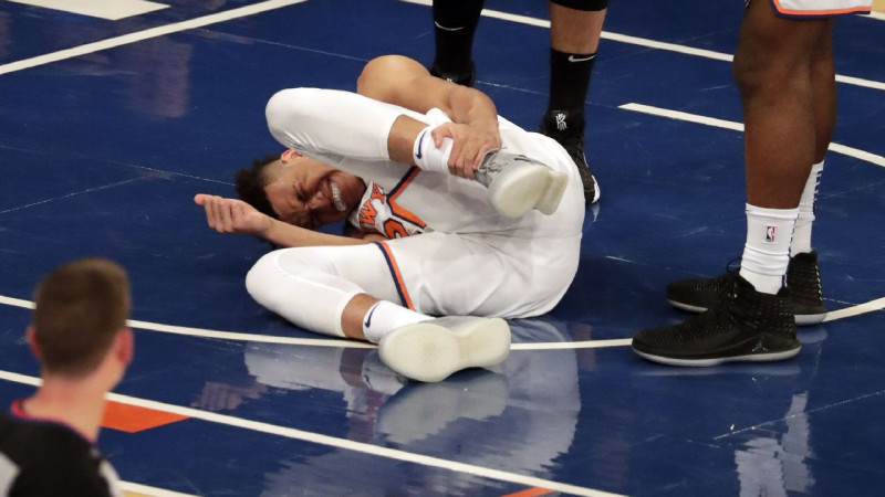 "Knicks" cerība Nokss potītes savainojuma dēļ izlaidīs līdz pat mēnesim