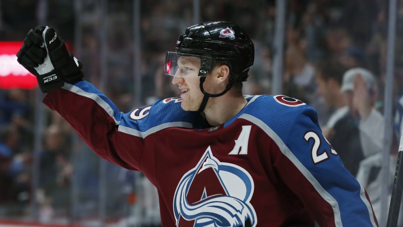 "Avalanche" uzbrucējs Rantanens atzīts par NHL spožāko zvaigzni oktobrī