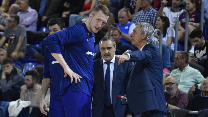Medijs: "Barcelona" spēlētāji iebilst pret ACB līgas atsākšanu, Žagara komandā domas dalās