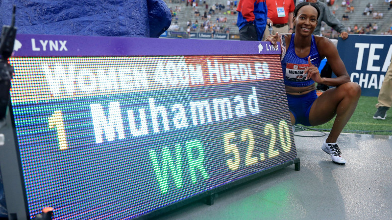 Muhameda ASV čempionātā pārspēj pasaules rekordu 400 metru barjerskrējienā