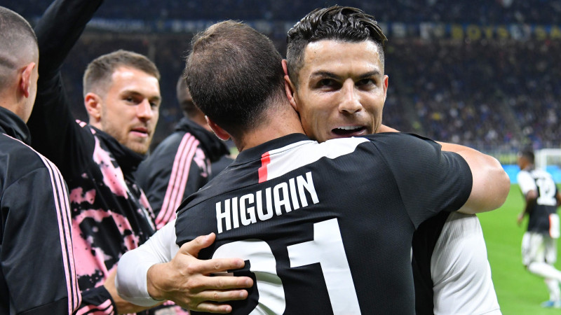 Igvains izrauj "Juventus" uzvaru A sērijas līderu mačā