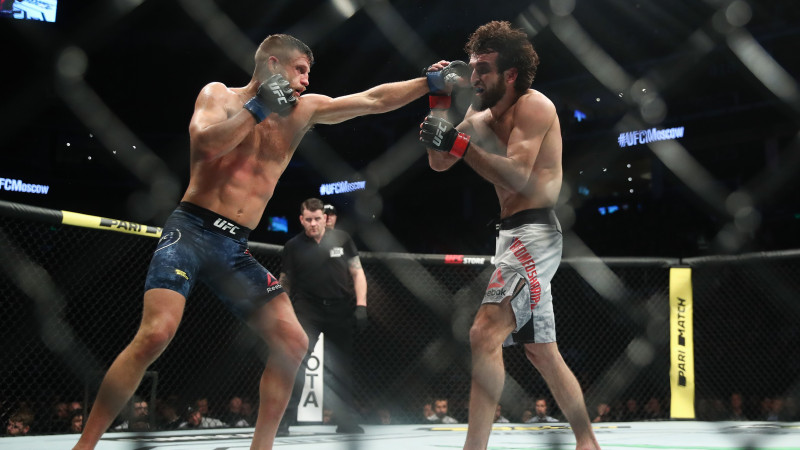 UFC Maskavā: Zabits izcīna 14. uzvaru pēc kārtas