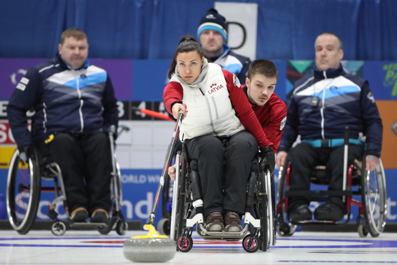 Latvijas ratiņkērlinga izlase pasaules čempionātā cīnīsies par paralimpisko spēļu punktiem