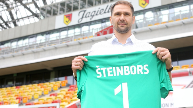 Izlases pamatvārtsargs Šteinbors pievienojas Polijas Ekstraklases "top 8" klubam