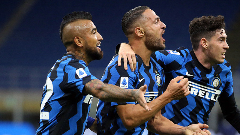 Vidala debijā "Inter" atspēlējas un uzvar pamatlaika izskaņā