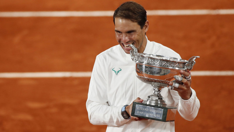 Nadals gūst simto uzvaru Parīzē, izcīnot 20. "Grand Slam" titulu