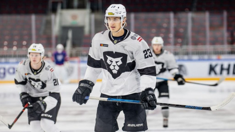 HK "Rīga" hokejists Tumānovs atzīts par MHL nedēļas labāko aizsargu