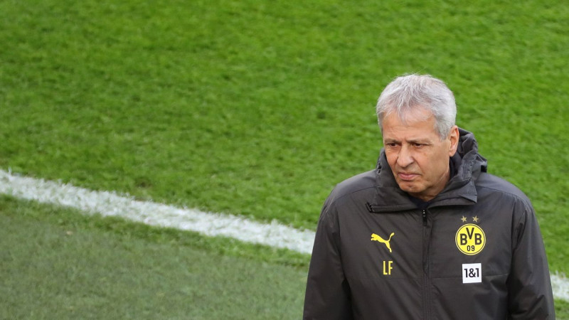 ''Borussia'' pēc sagrāves pret ''Stuttgart'' atlaiž galveno treneri Favru