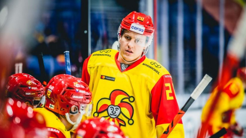 Torntons atstāj Davosu, arī "Jokerit" uzbrucējs Tolvanens atgriežas Ziemeļamerikā