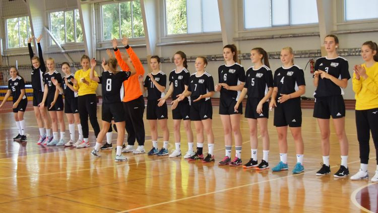 Latvijas U17 meiteņu izlase noskaidro pretiniekus