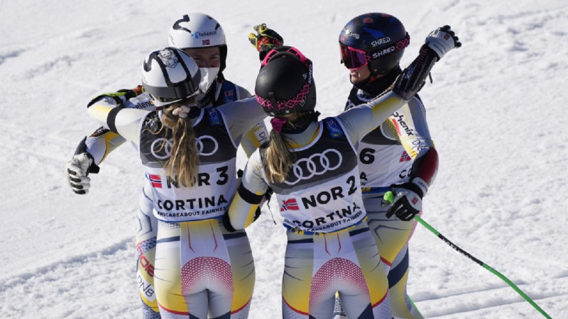 Norvēģija pirmo reizi uzvar komandu sacensībās PČ kalnu slēpošanā