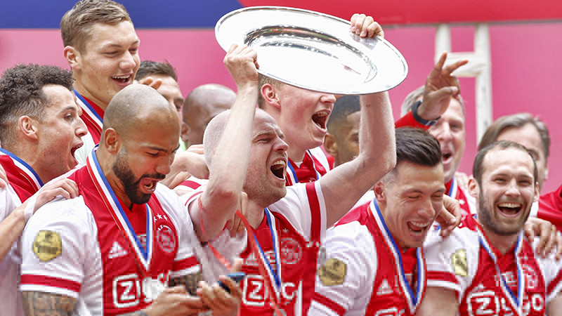 "Ajax" triumfē Nīderlandes čempionātā 35. reizi
