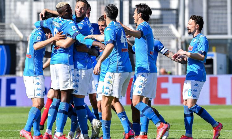 ''Napoli'' uzvar un pakāpjas uz otro vietu A sērijā, ''Lazio'' zaudē svarīgus punktus