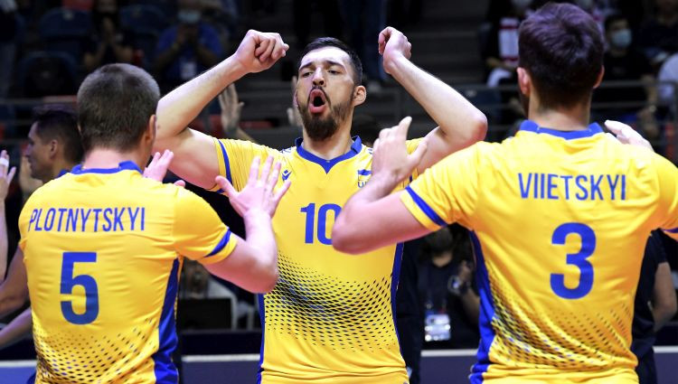 Krastiņa trenētā Ukraina pēdējā grupas spēlē zaudē Polijai, bet iekļūst 1/8 finālā