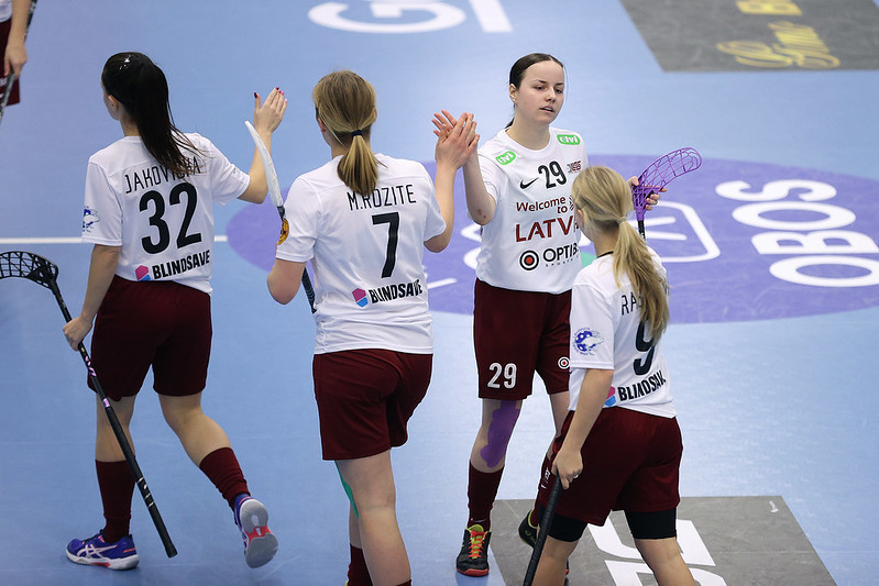 Latvija izcīna savu pārliecinošāko uzvaru pasaules čempionātu vēsturē