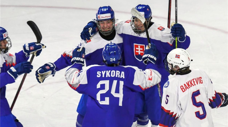 Slovākijas U18 hokejisti sakauj arī Franciju, sperot platu soli pretim elitei
