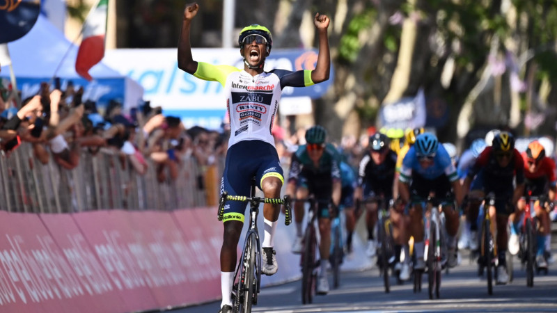 Girmajs uzvar "Giro d'Italia" desmitajā posmā; Lopess joprojām līderis