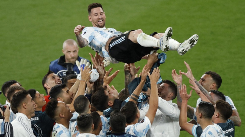 Argentīna Vemblijā satriec Itāliju un triumfē Čempionu kausā