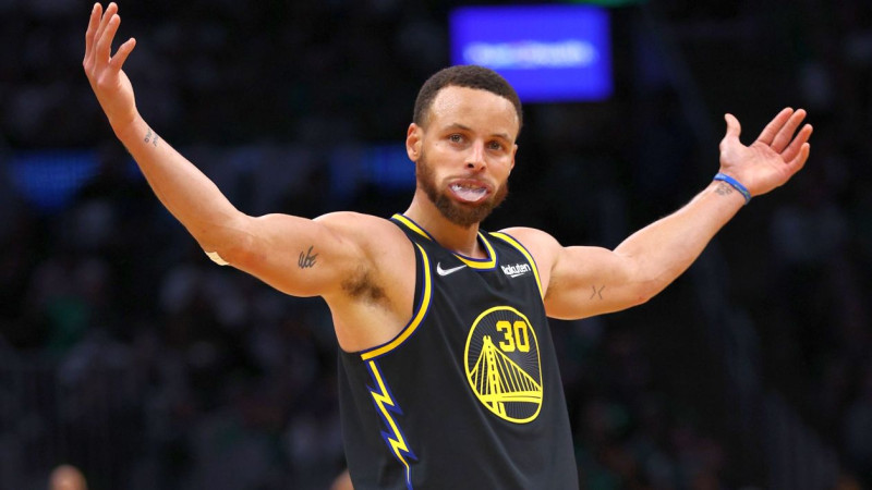 Fināla sestā spēle: "Warriors" izcīnīs titulu vai "Celtics" pagarinās sēriju?