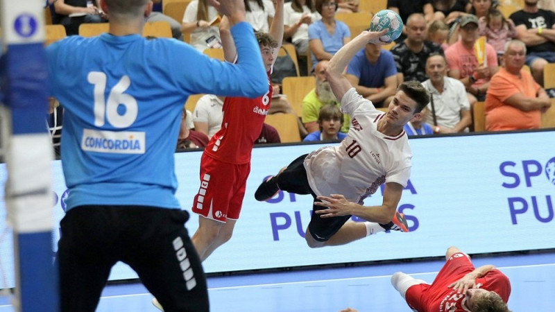 Latvijas U18 izlase spēlē par bronzu iztur tikai 1.puslaiku, zaudējot Luksemburgai