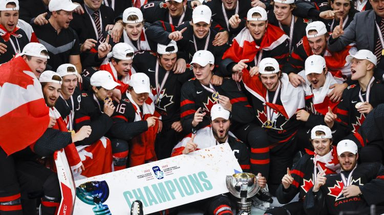 Kanāda izlaiž pārsvaru, tomēr pagarinājumā savās mājās triumfē U20 čempionātā