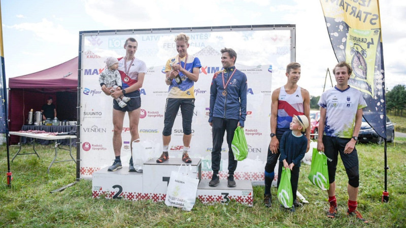 Spraigas cīņās noskaidroti Latvijas čempioni orientēšanās sportā vidējā distancē