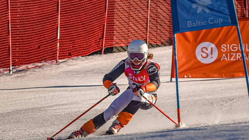 Baltijas kausā milzu slalomā Siguldā jauniešiem pa trim uzvarām Latvijai un Igaunijai