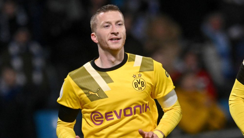 Belingema un Roisa saspēle ieved Dortmundes "Borussia" kausa ¼ finālā